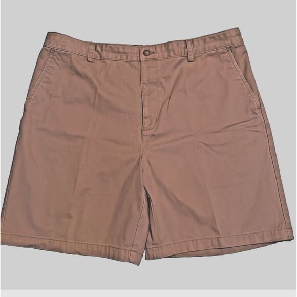 Van Heusen khaki 38 waist men’s shorts EUC 100% Cotton 8” inseam, flat front - Picture 1 of 12